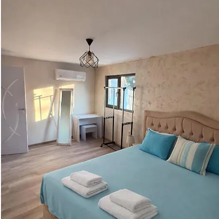 Vakantiehuis почивна база синьо лято Blue Summer Tsarevo